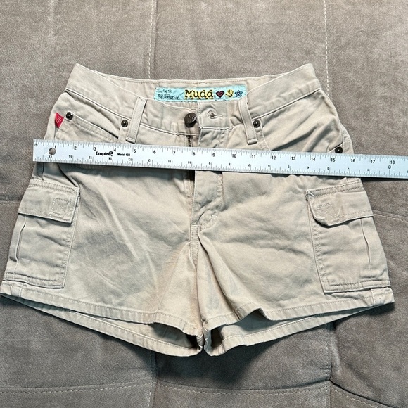 Mudd Women's Light Tan Cargo Shorts - Picture 9 of 10